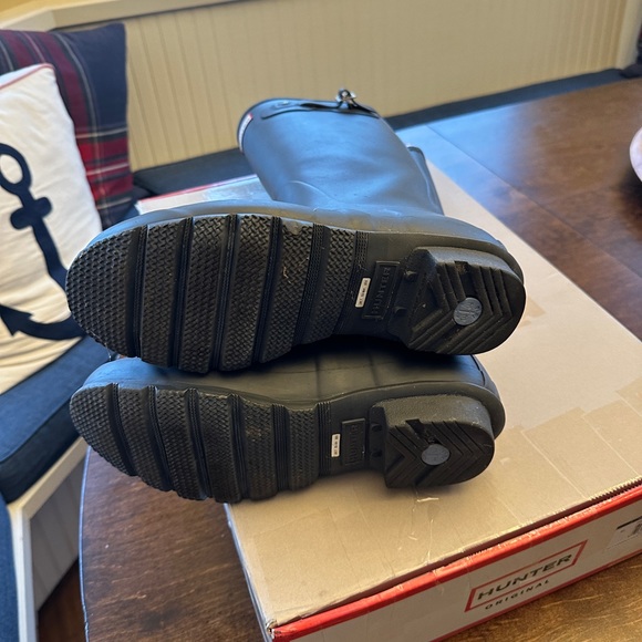 Tall Hunter boots size 9 dark slate with orginal box - Picture 4 of 4